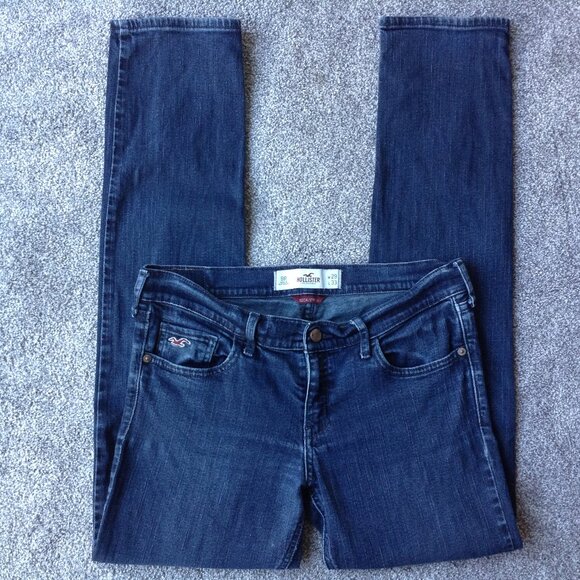 Hollister Denim - ⭐HOLLISTER “SOCAL STRETCH” STRAIGHT LEG DENIM JEANS in Dark Wash, size 9R⭐